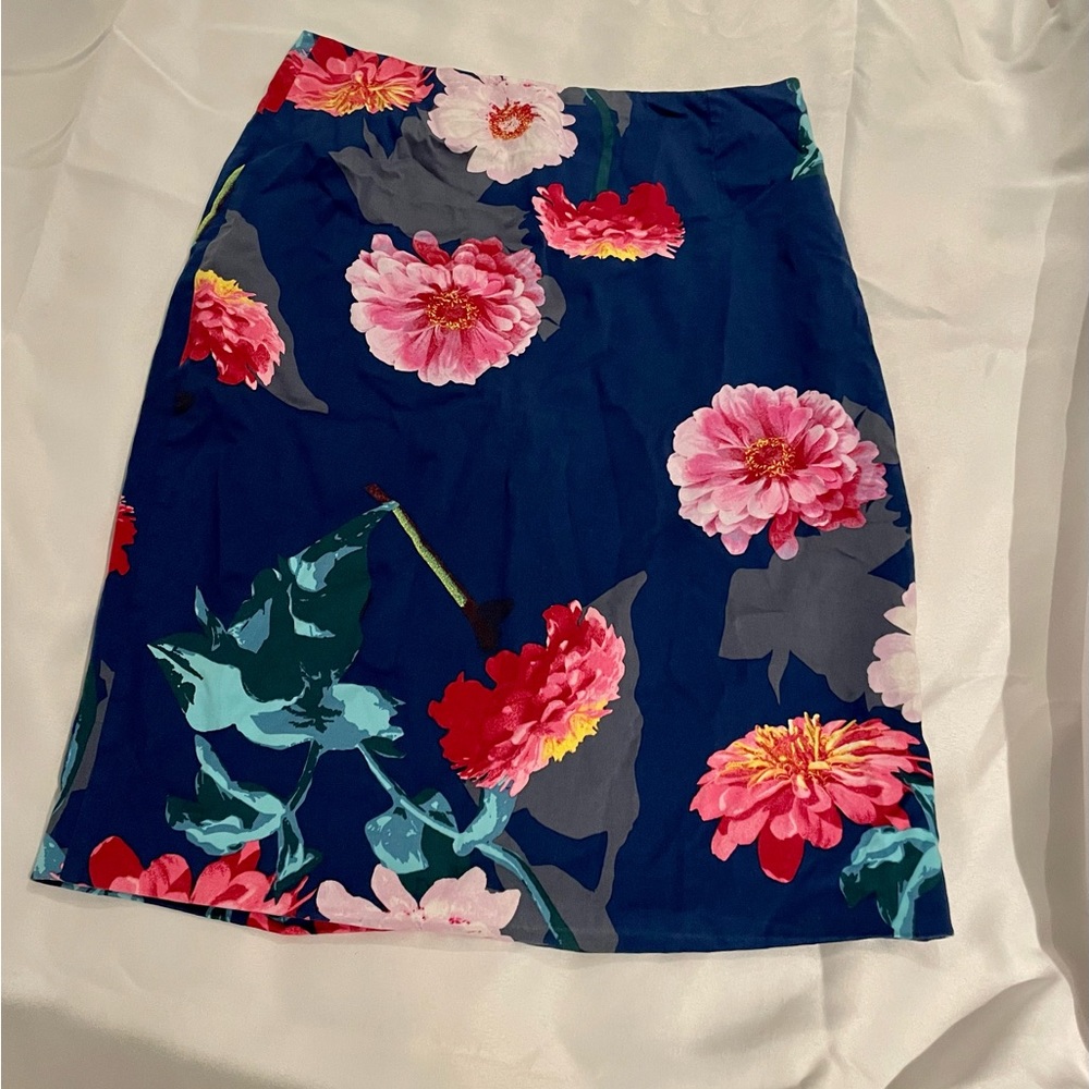 Floral print skirt